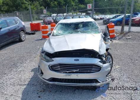 2019 Ford Fusion Hybrid Se z USA, uszkodzony, nr VIN 3FA6P0LU4KR207553